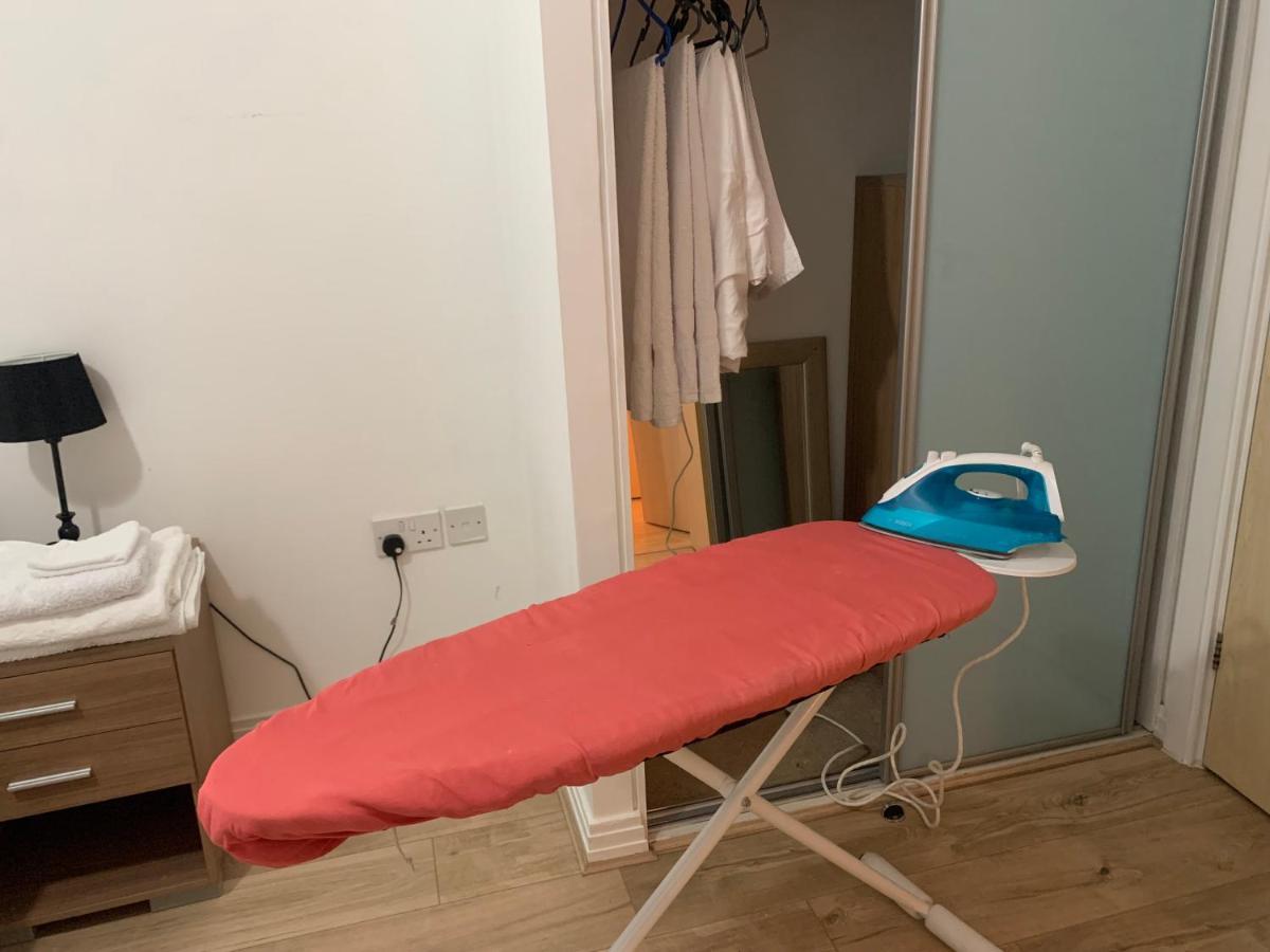 Appartamento North Acton Flat Londra Esterno foto