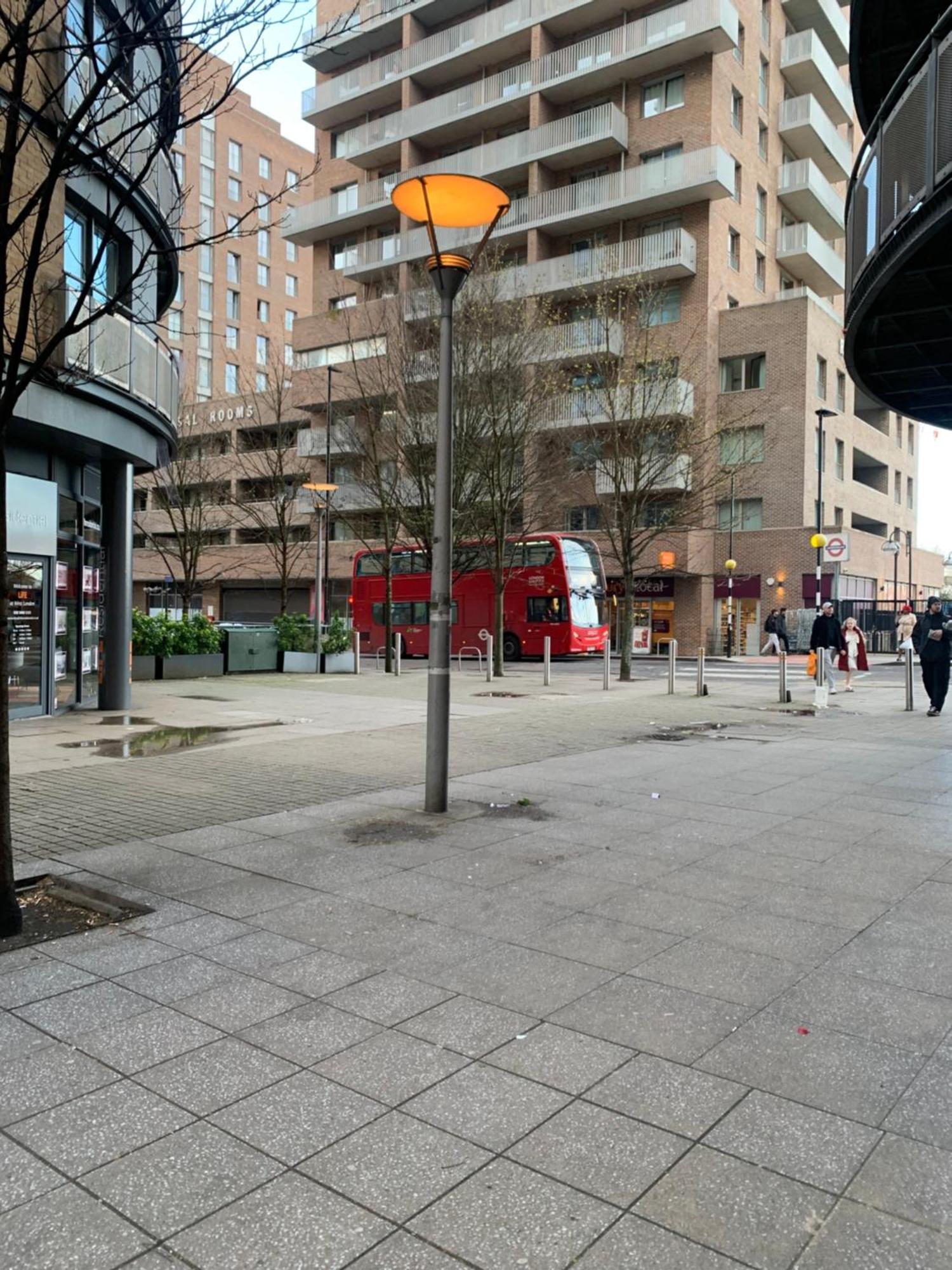 Appartamento North Acton Flat Londra Esterno foto