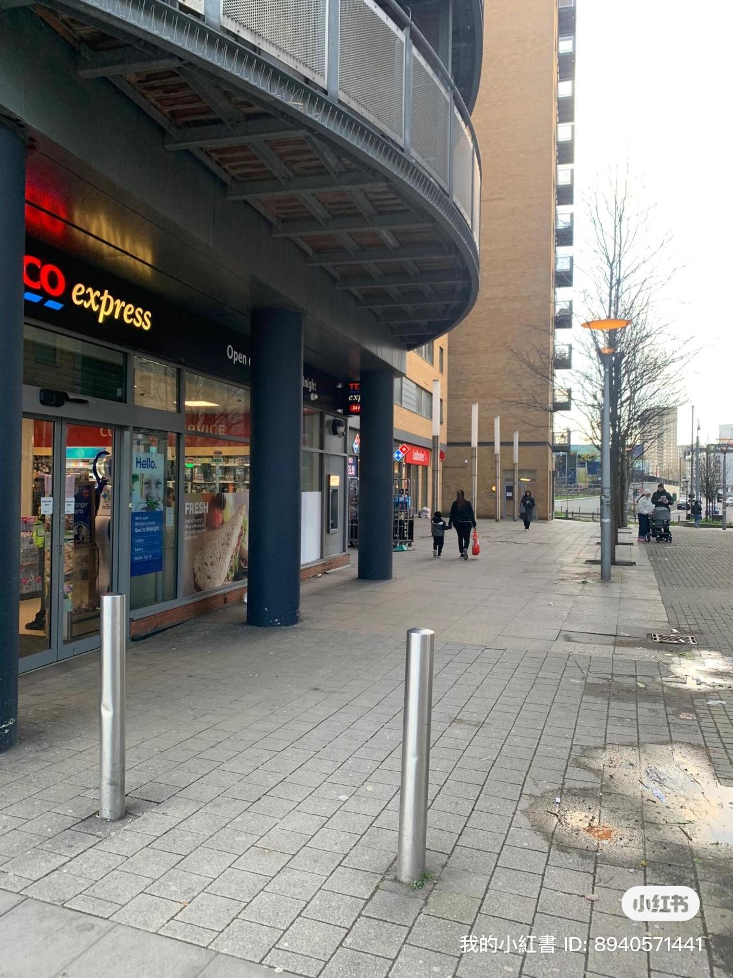 Appartamento North Acton Flat Londra Esterno foto
