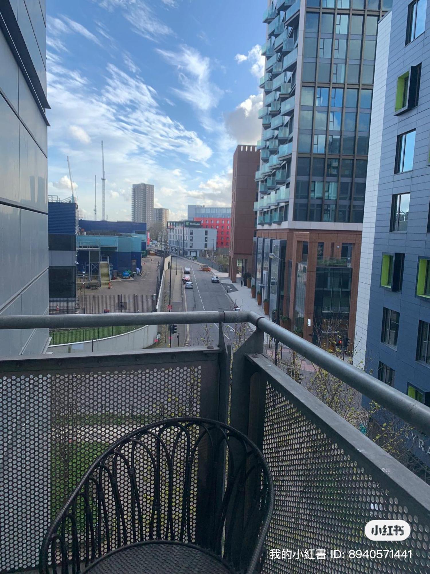 Appartamento North Acton Flat Londra Esterno foto