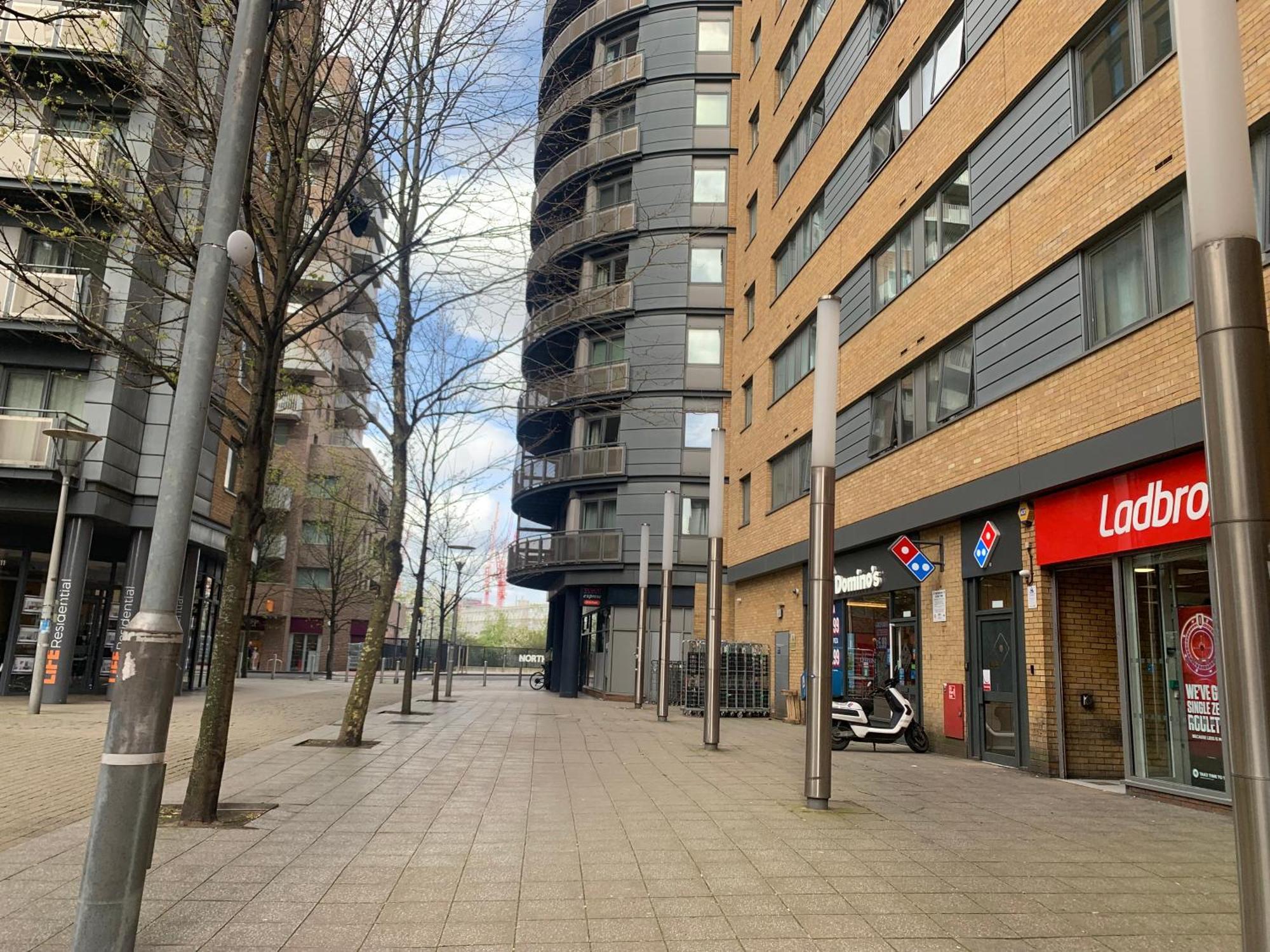 Appartamento North Acton Flat Londra Esterno foto