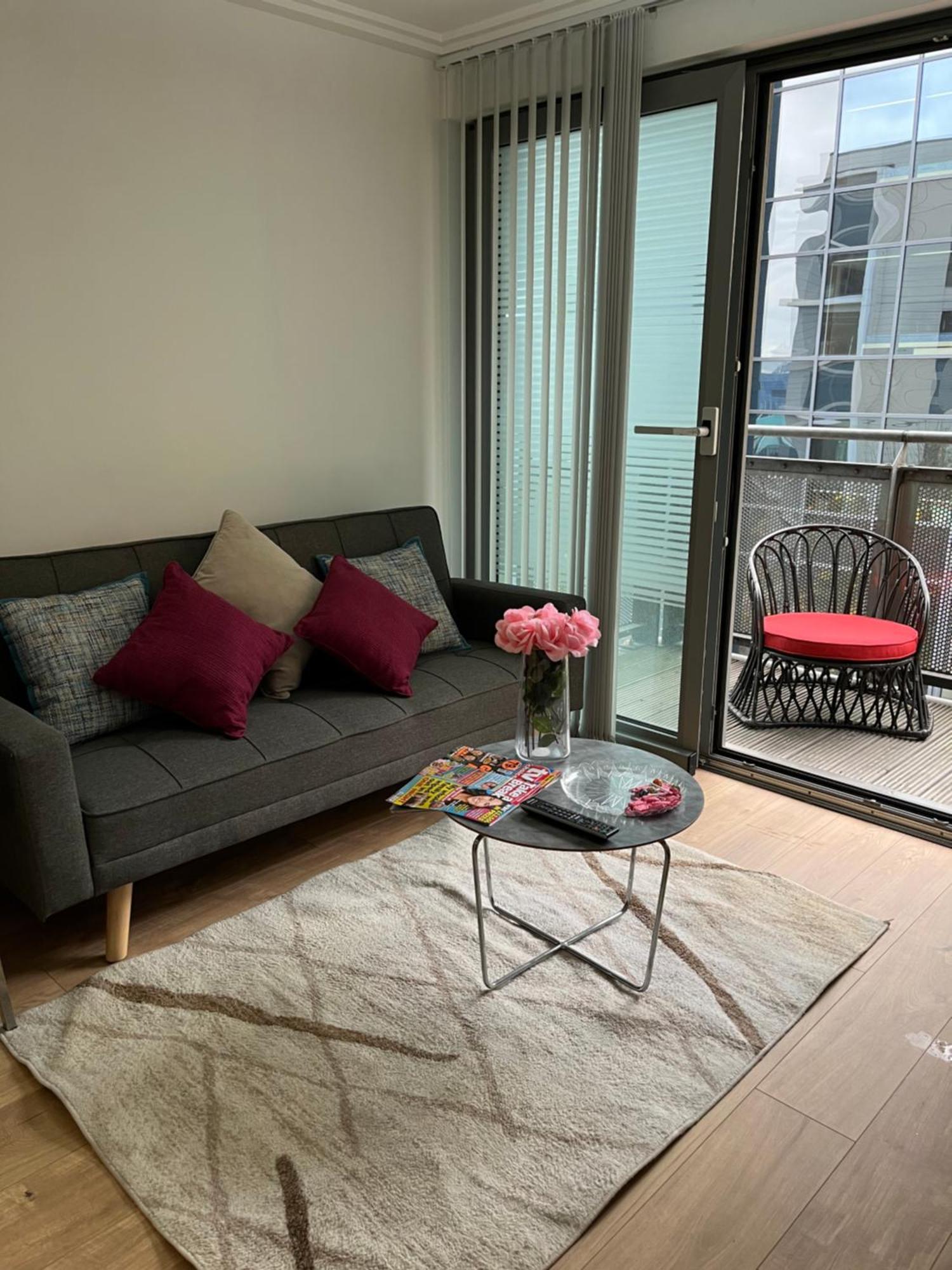 Appartamento North Acton Flat Londra Esterno foto