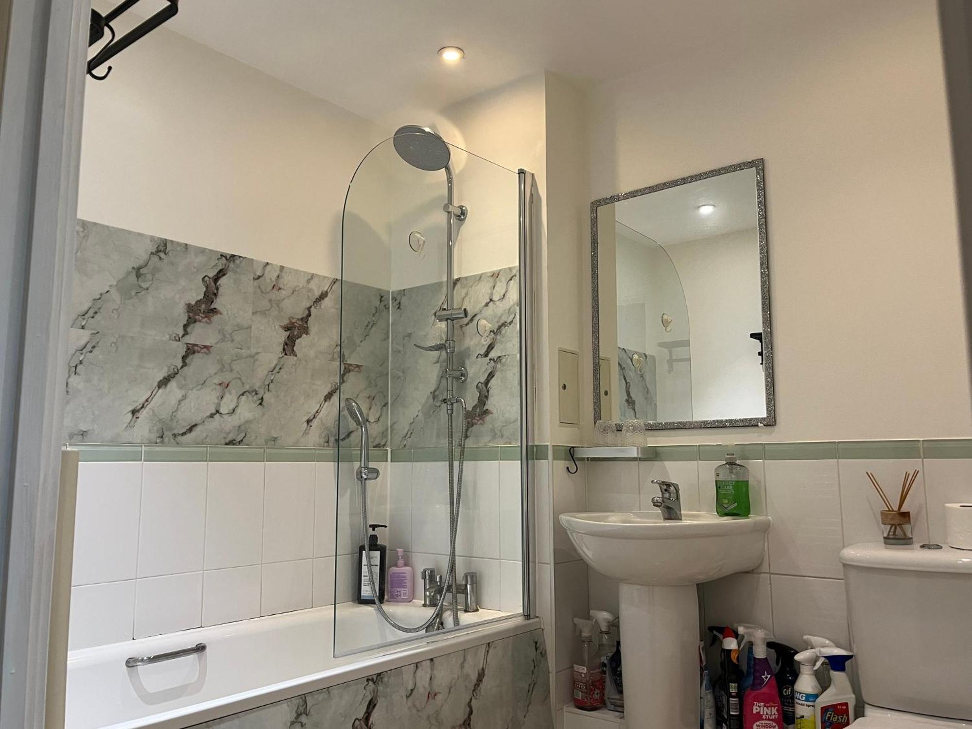 Appartamento North Acton Flat Londra Esterno foto