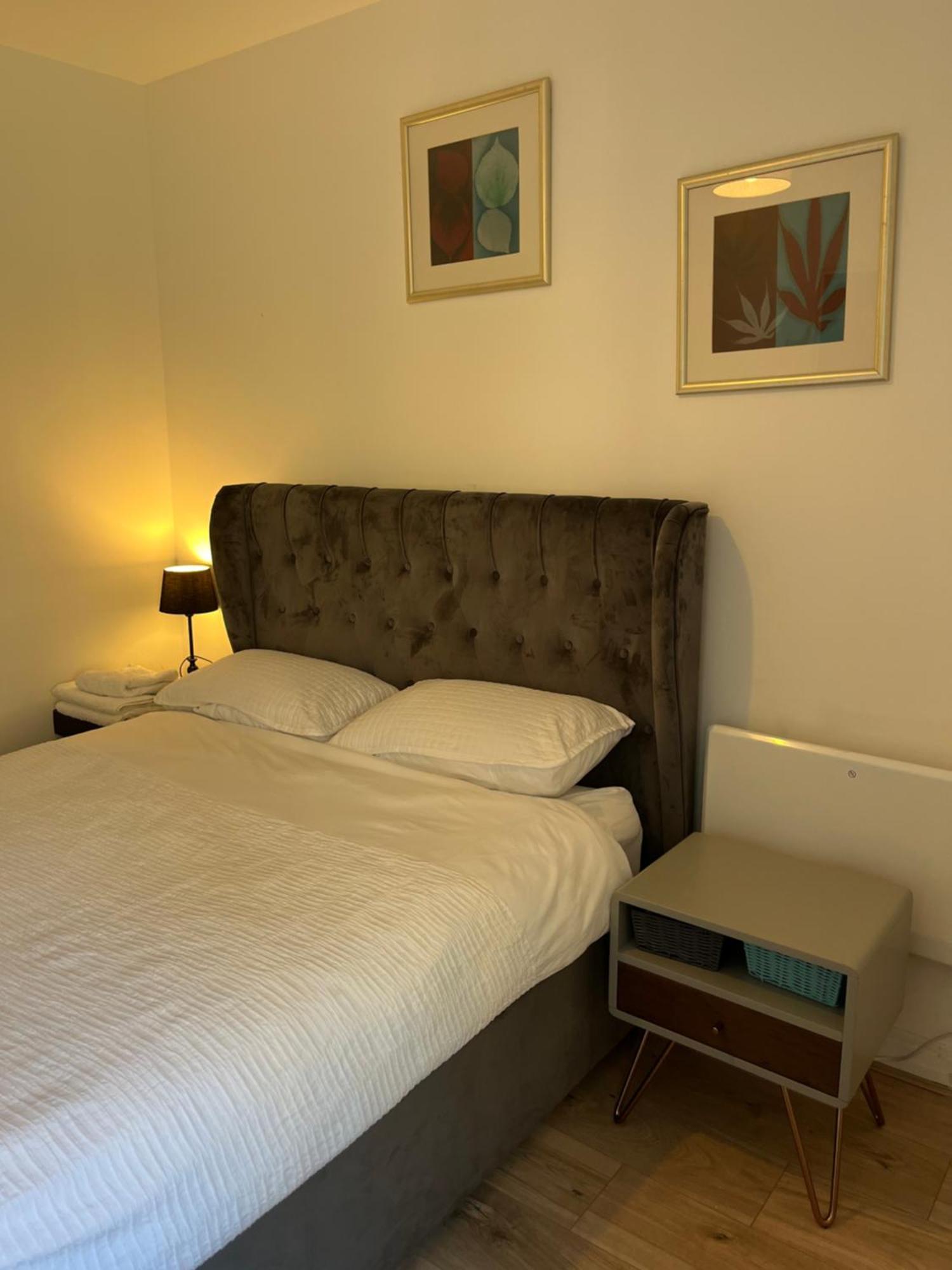 Appartamento North Acton Flat Londra Esterno foto